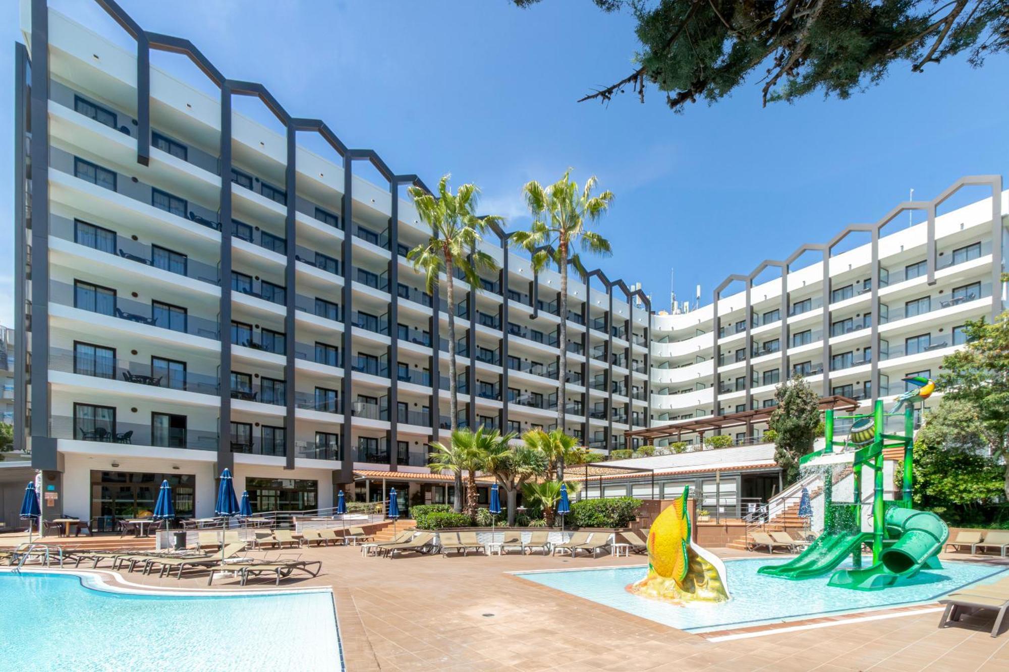 Golden Avenida Family Suites 4* Salou Exterior foto